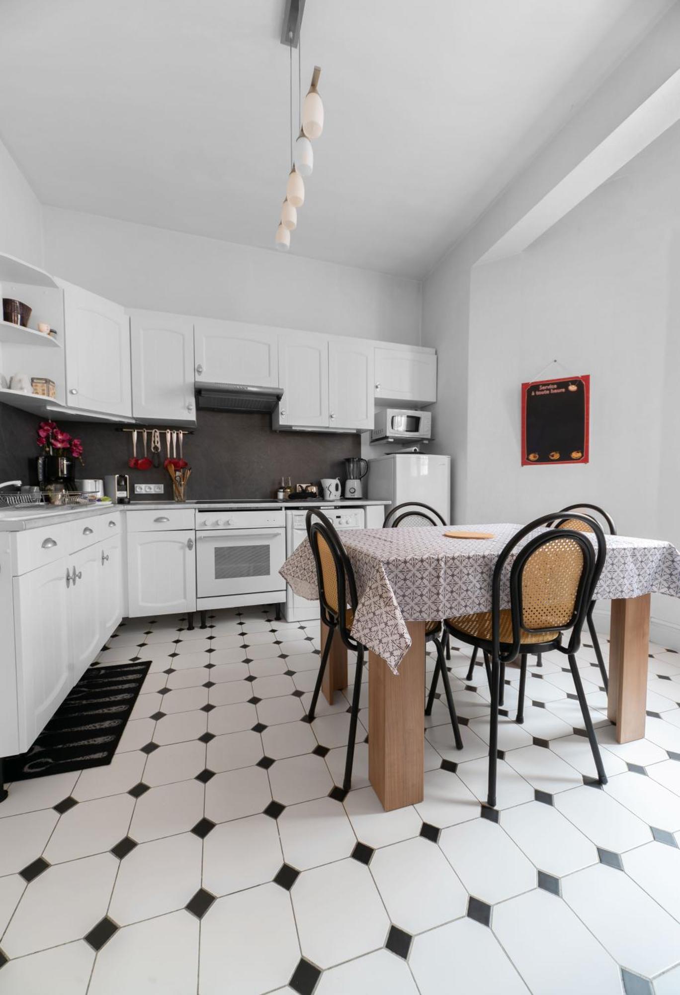 Le Lasteyras - Appartement Charmant En Centre Ville Vichy Exterior foto